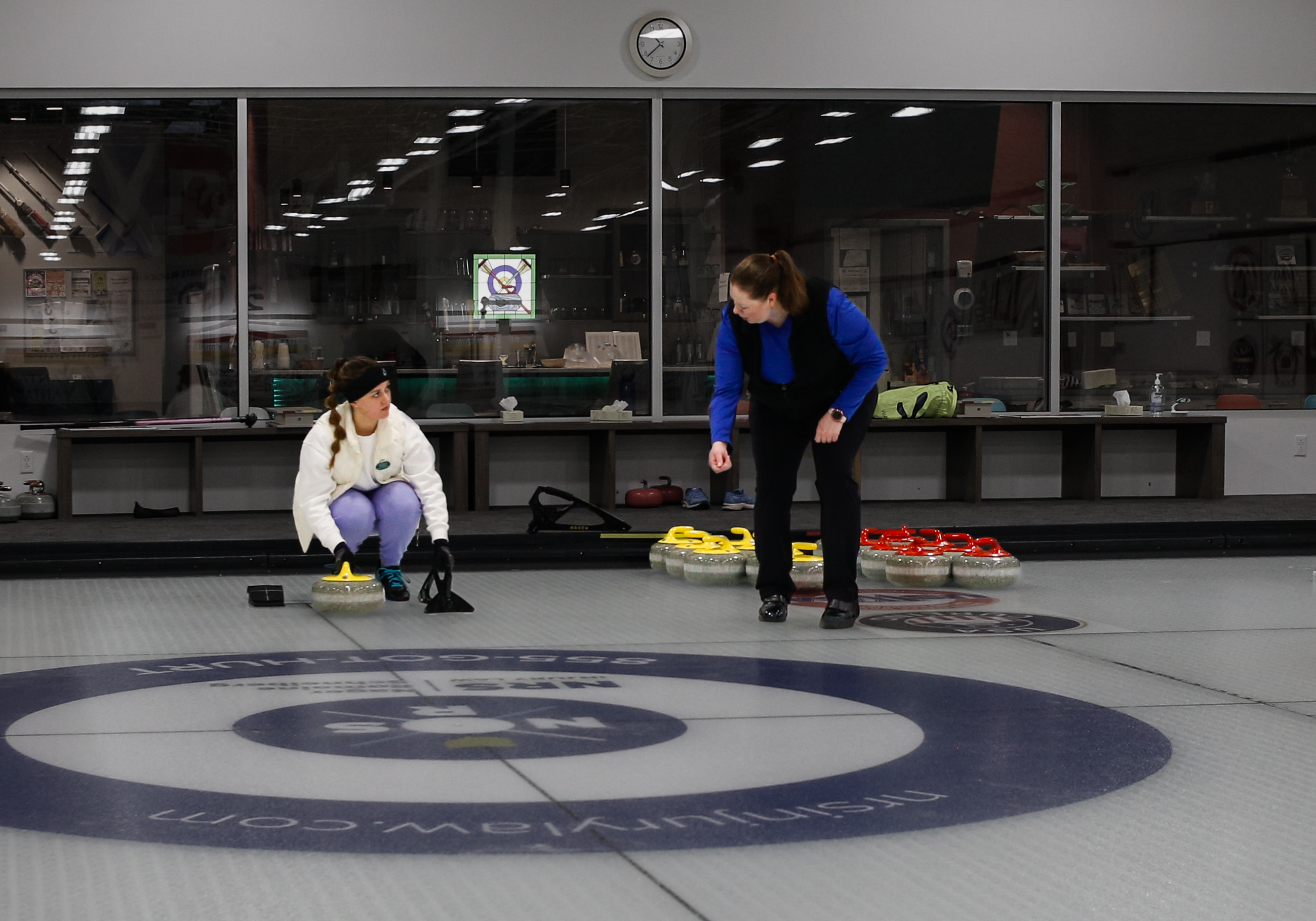 New Curler Clinic – Mayfield Curling